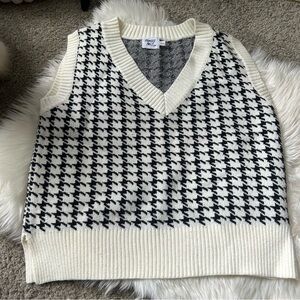 Houndstooth sweater vest